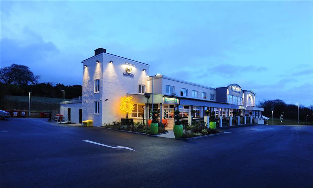 The Titan Hotell Clydebank Exteriör bild