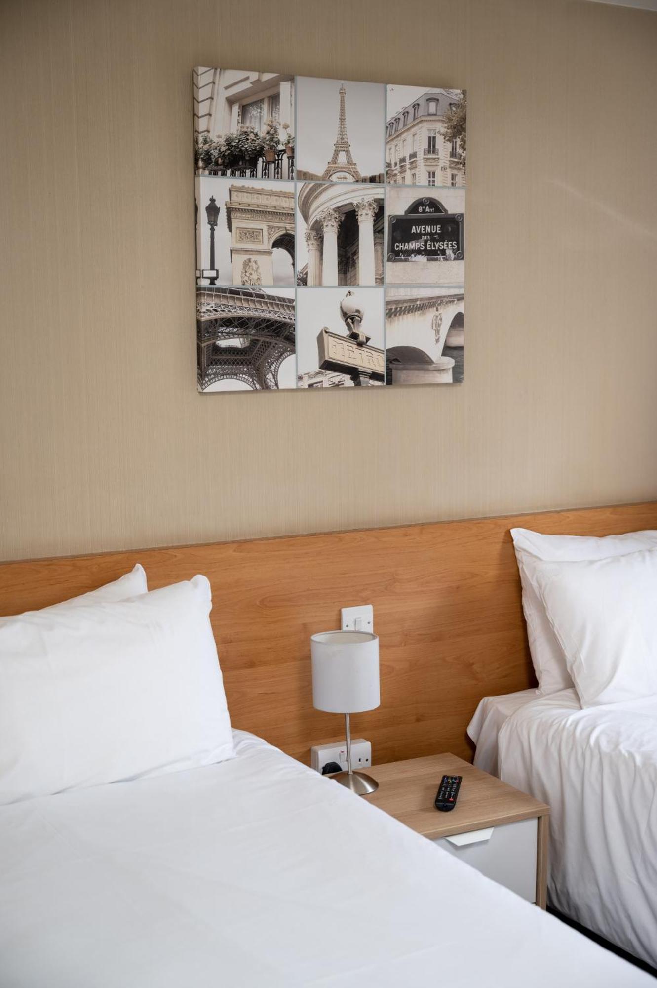 The Titan Hotell Clydebank Exteriör bild