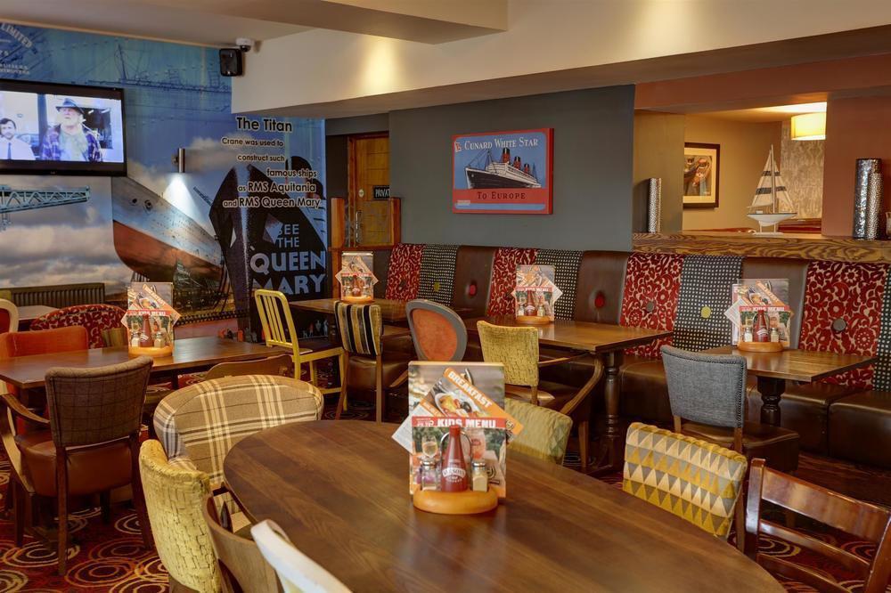 The Titan Hotell Clydebank Exteriör bild